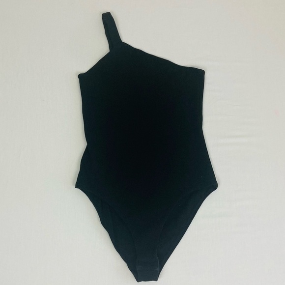 Gauge 81 Rochelle black micro rib asymmetric strap bodysuit. Sold@Revolve. XS - Picture 5 of 8